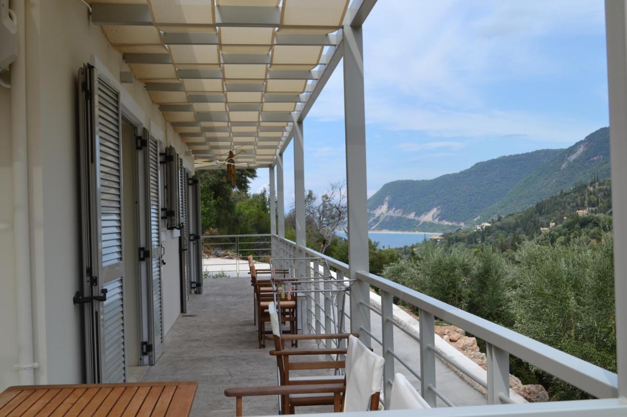 Av Apartment Áyios Nikítas Esterno foto