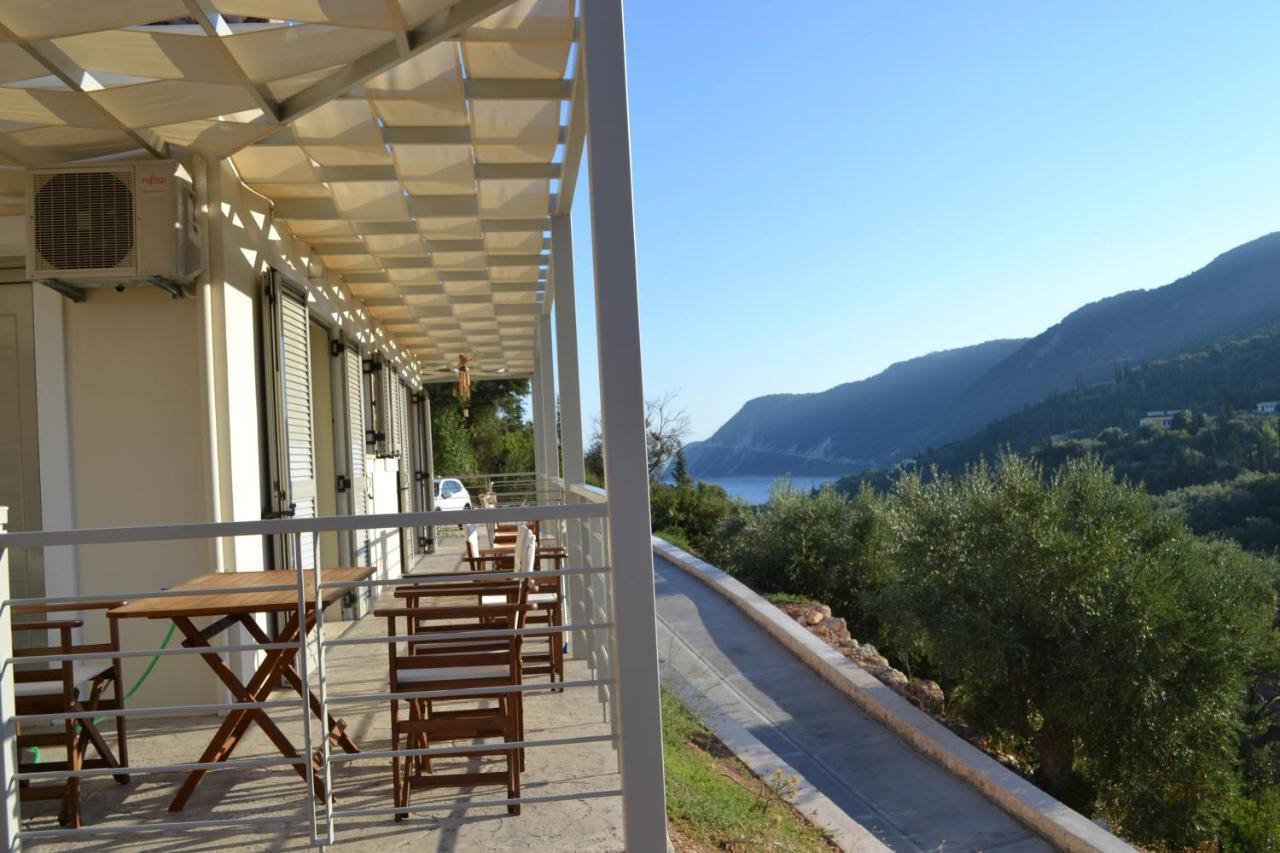 Av Apartment Áyios Nikítas Esterno foto