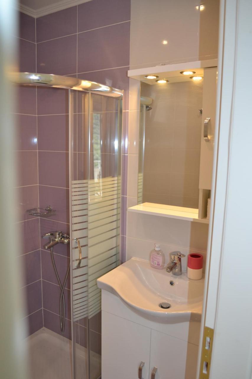 Av Apartment Áyios Nikítas Esterno foto